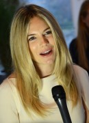Sienna Miller シエナ・ミラー
