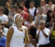 Сабина Лисицки - during 3rd round at the 2012 Wimbledon, 29 June (103xHQ) 9f6842213918013