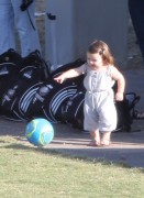 Виктория Бекхэм (Victoria Beckham) watches her sons soccer game with her daughter Harper (sep.29) - 17xHQ 22cebb213931965