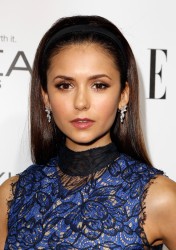 Nina Dobrev ニーナ・ドブレフ