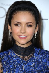 Nina Dobrev ニーナ・ドブレフ