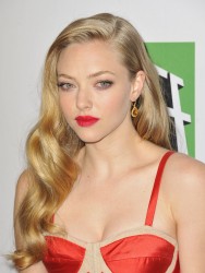 Amanda Seyfried アマンダ・セイフライド