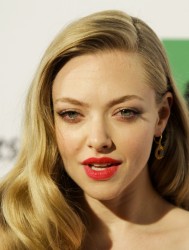 Amanda Seyfried アマンダ・セイフライド