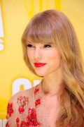 Taylor Swift テイラー・スウィフト