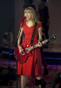 Taylor Swift テイラー・スウィフト