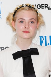 Elle Fanning エル・ファニング