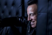 Брюс Спрингстин (Bruce Springsteen)  фото Danny Clinch для 'Wrecking Ball' 2011 (8xHQ) 1b3ef7230391689
