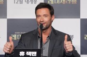 Хью Джекман (Hugh Jackman) 'Les Miserables' press conference in Seoul, 26.11.12 - 23хHQ 8de291237772239
