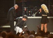 Кристина Агилера (Christina Aguilera) Billboard Music Awards - Performance (May 19, 2013) (48xHQ) 34543f258979730