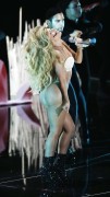 Лэди Гага (Lady Gaga) 2013-08-25 MTV Video Music Awards Performance  Audience (51xHQ) Bd1fd8276264813