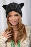 АннаЛинн МакКорд (AnnaLynne McCord) Portraits at the Photo Booth for MSN Wonderwall At ChefDance in Park City,19.01.13 (9xHQ) E63675281230571