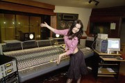 Наталия Орейро (Natalia Oreiro) Music Studio Photoshoot (9xHQ) 0c8046284268130