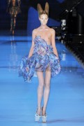 Alexander McQueen - Paris SS10 Fashion Show - 260xHQ 146019285395734