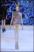 Alexander McQueen - Paris SS10 Fashion Show - 260xHQ 9438c2285395927
