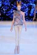 Alexander McQueen - Paris SS10 Fashion Show - 260xHQ B4090e285395679