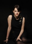 Кристен Стюарт (Kristen Stewart) Dan MacMedan Photoshoot - The USA Today Portraits, November 6, 2009 (19xHQ) 9775e8285965467