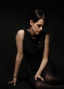 Кристен Стюарт (Kristen Stewart) Dan MacMedan Photoshoot - The USA Today Portraits, November 6, 2009 (19xHQ) B56d8a285965438