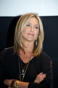 Дженнифер Энистон (Jennifer Aniston) Five Press Conference in Century City - October 18 2011 (9xHQ) 9c5f16288257712