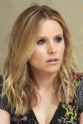 Кристен Белл (Kristen Bell) House of Lies Press Conference at the Four Seasons Hotel in Beverly Hills - July 25 2013 - 28xHQ 7870d0290462731