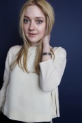 Дакота Фаннинг (Dakota Fanning) Henny Garfunkel Portraits for ''Very Good Girls'' Sundance Film Festival, Park City,01.23.13 (9xHQ) 4bb6c6290832891