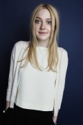 Дакота Фаннинг (Dakota Fanning) Henny Garfunkel Portraits for ''Very Good Girls'' Sundance Film Festival, Park City,01.23.13 (9xHQ) 7d8487290832919