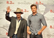 Джонни Депп (Johnny Depp) The Lone Ranger Photocall at Park Hyatt Tokyo (Tokyo, July 18, 2013) (49xHQ) 103aeb293439706