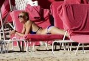 Гвинет Пэлтроу (Gwyneth Paltrow) Bikini on a beach in Barbados, 17.02.2011 (12xHQ) 8ab209402827257