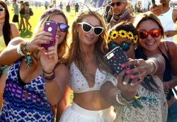 [MQ] Paris Hilton - 2015 Coachella Valley Music & Arts Festival in Indio 4/10/15