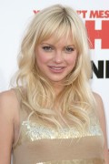 Anna Faris - Страница 4 5836cb404129559