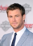 Крис Хемсворт (Chris Hemsworth) 'Avengers Age Of Ultron' Premiere, Dolby Theater, Hollywood, 2015 (105xHQ) Aeb35f404127214