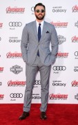 Крис Эванс (Chris Evans) 'Avengers Age Of Ultron' Premiere, 2015 (43xHQ) E1ee23404128081
