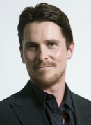 Кристиан Бэйл (Christian Bale) Matt Sayles photoshoot - 8xHQ Ddabaa406811449