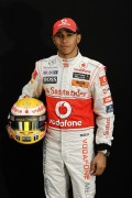 Льюис Хэмилтон (Lewis Hamilton) Formula One 2011 Season Photocall during the Australian Grand Prix, in Albert Park (March 24, 2011) (2xHQ) 203b5e408138174