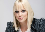 Анна Фэрис (Anna Faris) What's Your Number press conference portraits by Armando Gallo (Los Angeles, September 20, 2011) - 17xHQ 6ff907408354943
