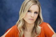 Кристен Белл (Kristen Bell)  "You Again" press conference portraits by Armando Gallo (Beverly Hills, August 28, 2010) - 12xHQ E90b65408375666