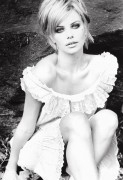 Шарлиз Терон (Charlize Theron) фотограф Ellen Von Unwerth - 3xHQ, 5xMQ 810dc9408424379