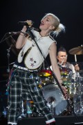 Гвен Стефани (Gwen Stefani) Rock in Rio Day 1 in Las Vegas 08.05.15 533257408654875