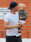 Josh Duhamel - Out for breakfast with his son in Brentwood 05/17/2015